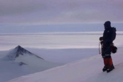 Vì sao chúng ta không thể khai quật những kim tự tháp ở Nam Cực?