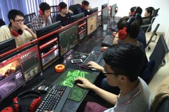 Vì sao quán net vẫn đông khách dù giá không hề rẻ?