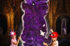 20 loại đá rực rỡ gấp 100 lần kim cương – Viên đá thứ 15 thật đặc biệt!