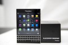 BlackBerry Passport chính hãng giảm giá “kịch sàn” xuống chỉ còn 8 triệu đồng