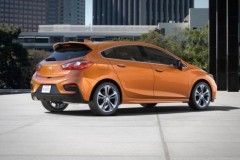 Chevrolet Cruze diesel 2017 sẽ được bổ sung thêm hộp số sàn