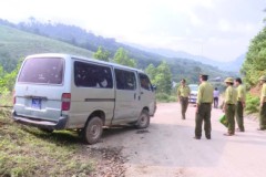 Nổ súng trấn áp lâm tặc đang vận chuyển gỗ lậu