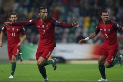 Ronaldo lập poker, Bồ Đào Nha thắng dễ Andorra tại vòng loại World Cup