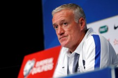 Tuyển Pháp thắng tưng bừng, HLV Deschamps vẫn chưa hài lòng