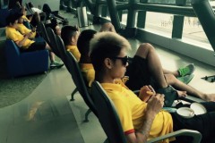 Tuyển Việt Nam 'vạ vật' 12 tiếng chờ đấu thầy trò Riedl