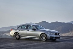 BMW "gây sốc" với G30 5 Series động cơ hybrid chỉ tiêu thụ 2L/100km