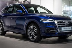 Q5 2017 màu xanh huyền bí tại Audi Forum Neckarsulm