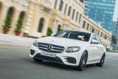 Tìm hiểu nhanh bộ đôi Mercedes E200 và E300 AMG thế hệ mới vừa ra mắt