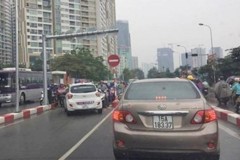 Xử phạt nghiêm lái xe taxi đi ngược chiều trên cầu vượt
