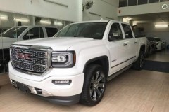Chiêm ngưỡng "hàng khủng" Sierra 1500 Denali 2016 mới "nhập tịch" Việt Nam