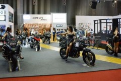 Không có hàng hot G310R xuất hiện, BMW Motorrad bù đắp bằng dàn mô tô "khủng"