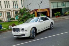 Truy thu gần 1.000 tỷ đồng thuế nhập khẩu ôtô để biếu tặng