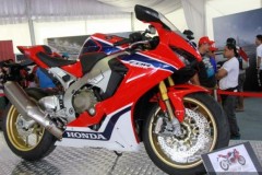 Honda CBR1000RR 2017 xuất hiện ở trường đua Sepang