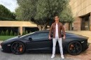 Khó đỡ với loạt ảnh châm biến Ronaldo bên siêu xe Lamborghini