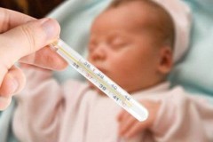 Những dấu hiệu nhận biết trẻ bị sốt virus mẹ nên biết