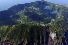 12 địa danh tách biệt ẩn mình tuyệt đẹp trong tự nhiên, Việt Nam sở hữu 1