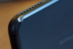 Apple iPhone 7 Plus Jet Black bị xước nặng sau 2 tuần mua về