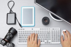 Apple ra mắt MacBook 2018 với bàn phím E-Ink Dynamic đặc biệt