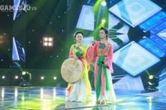 "Bi Rain" bất ngờ đến Việt Nam mặc áo dài, hát Bèo dạt mây trôi