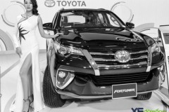 Chi tiết Toyota Fortuner mới chính hãng đầu tiên tại Việt Nam