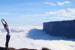 Chiêm ngưỡng ngọn núi độc đáo nhất thế giới từ trực thăng