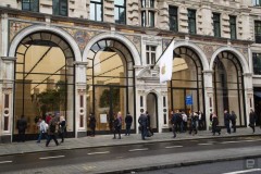 Choáng ngợp với cửa hàng Apple Store “sang chảnh” ở London