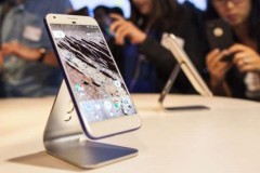 HTC trở lại vai trò của người gia công điện thoại thuê