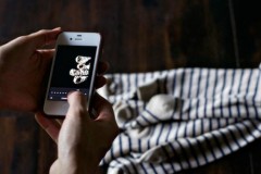 iPhone 4s nguyên seal về Việt Nam giá 3.2 triệu đồng