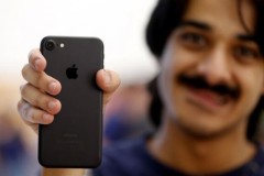 iPhone 7 nhạt nhòa, Apple lần đầu giảm doanh thu sau 15 năm