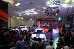 Isuzu ra mắt mu-X Limited và D-Max Type X tại Việt Nam