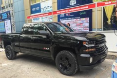 “Khủng long” Chevrolet Silverado chật vật vào Vietnam Motor Show 2016