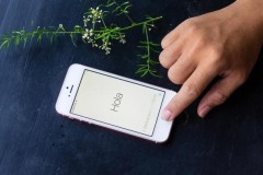 Làm thế nào để khởi động lại iPhone 7 và iPhone 7 Plus?