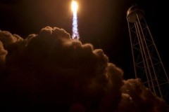 NASA đốt tàu vũ trụ để nghiên cứu ngọn lửa trong không gian