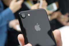 Người dùng báo cáo: iPhone 7 bỗng dưng biến thành cục gạch