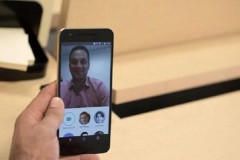 Người dùng Apple bị iMessage trói chặt