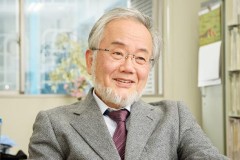 Nobel Y sinh vinh danh nghiên cứu về sự tự huỷ tế bào