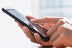 Phân biệt công nghệ màn hình OLED và LCD: Bạn chọn loại nào?