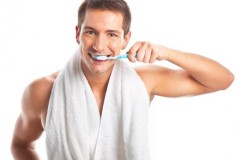 Răng rụng sớm hơn 10 năm vì thói quen không đáng có