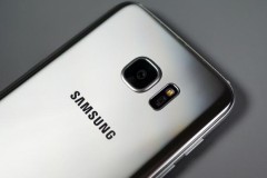 “Thái tử” Samsung hé lộ Galaxy S8: Thiết kế bóng bẩy, camera “ngon” hơn