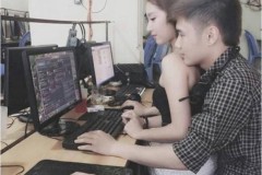 Thanh niên được "gấu" bón bún đậu mắm tôm cho ăn và cái kết đắng lòng