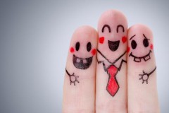 Trổ tài vui vẻ vẽ lên ngón tay với ứng dụng Cool Finger Faces