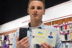 Tự nguyện đổi tên thành iPhone 7 để được nhận iPhone 7 miễn phí