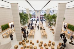 Vì sao Apple bỏ dây chống trộm cho iPhone trong cửa hàng?