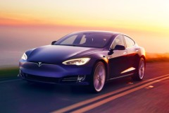 Tỷ phú Elon Musk tham vọng ra xe tự lái hoàn toàn vào năm sau