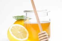 5 lí do để uống nước chanh mật ong vào sáng sớm