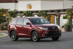Toyota Highlander 2017: Đắt hơn nhưng tiết kiệm nhiên liệu hơn