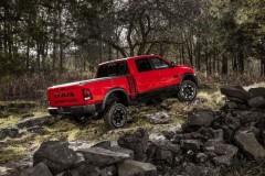 Bán tải Ram Power Wagon 2017 chính thức có giá bán khởi điểm 1,48 tỷ VNĐ