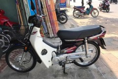 Honda Super Dream đời 2000 hàng hiếm còn mới đến 99% ở Sài Gòn