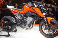KTM 790 Duke - Naked bike tầm trung cạnh tranh với Kawasaki Z900