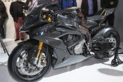 BMW HP4 Race - Siêu mô tô thể thao bằng sợi carbon